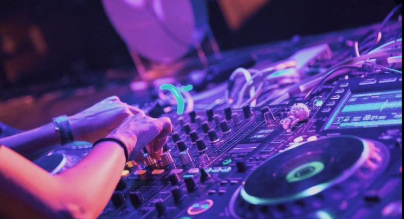 DJ's